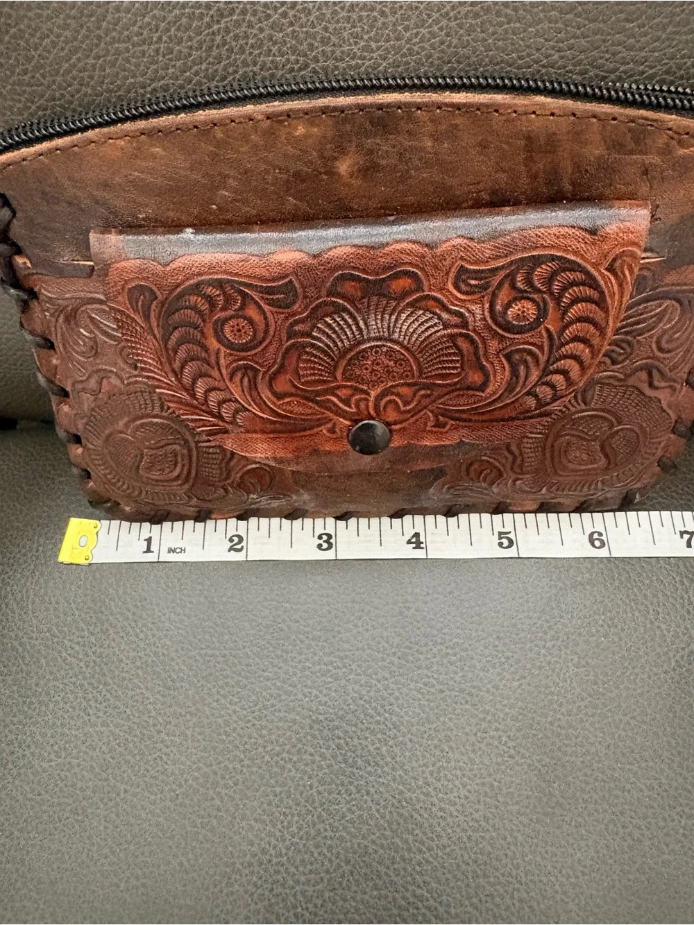 ❤️New Hand-Tooled Brown Leather Wristlet Clutch